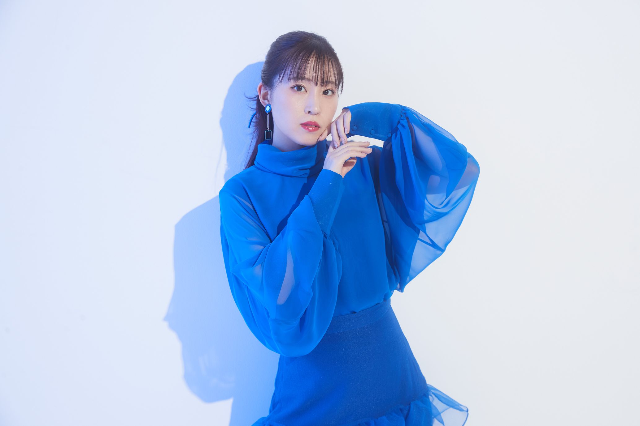 鈴木みのり 6th Single「BROKEN IDENTITY」 ジャケット写真